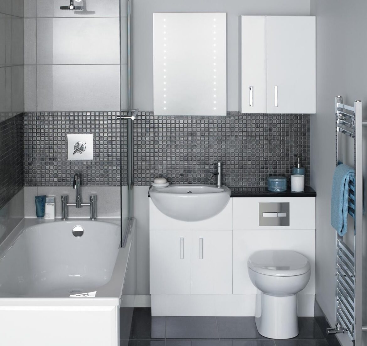 Tips For Fitting Out A Small Bathroom